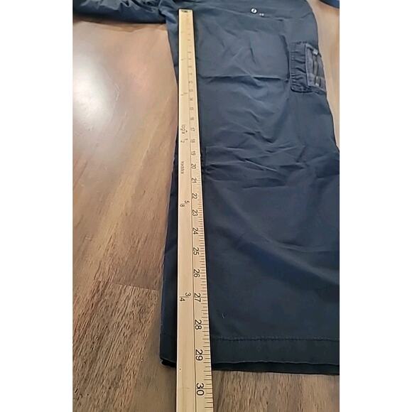 Chico’s Size 1.5 M Black Cargo Pants Snap Roll Up Capri Crop Ultimate Fit EUC - Picture 6 of 6